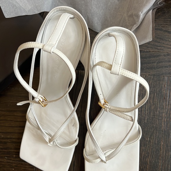 AUTHENTIC Very good condition BOTTEGA VENETA White Nappa Leather heels size 37.5 - Picture 4 of 16
